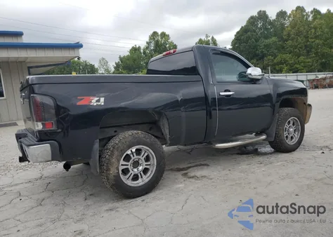 2008 Chevrolet Silverado K1500 z USA, uszkodzony, nr VIN 1GCEK14068Z155305